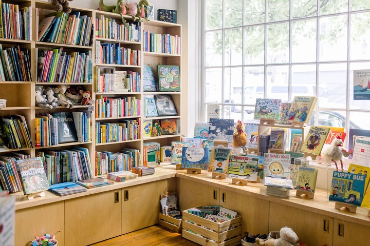 Old Town Books, Alexandria photo by Elis Llinares