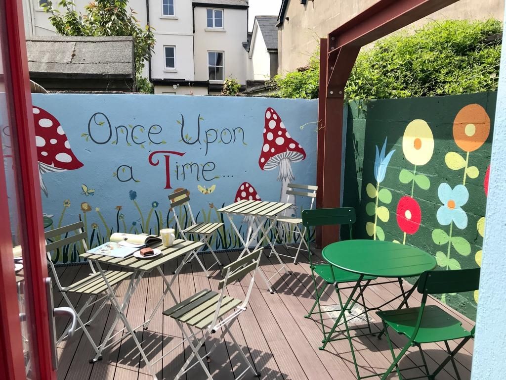 Tales for Tadpoles, Bray