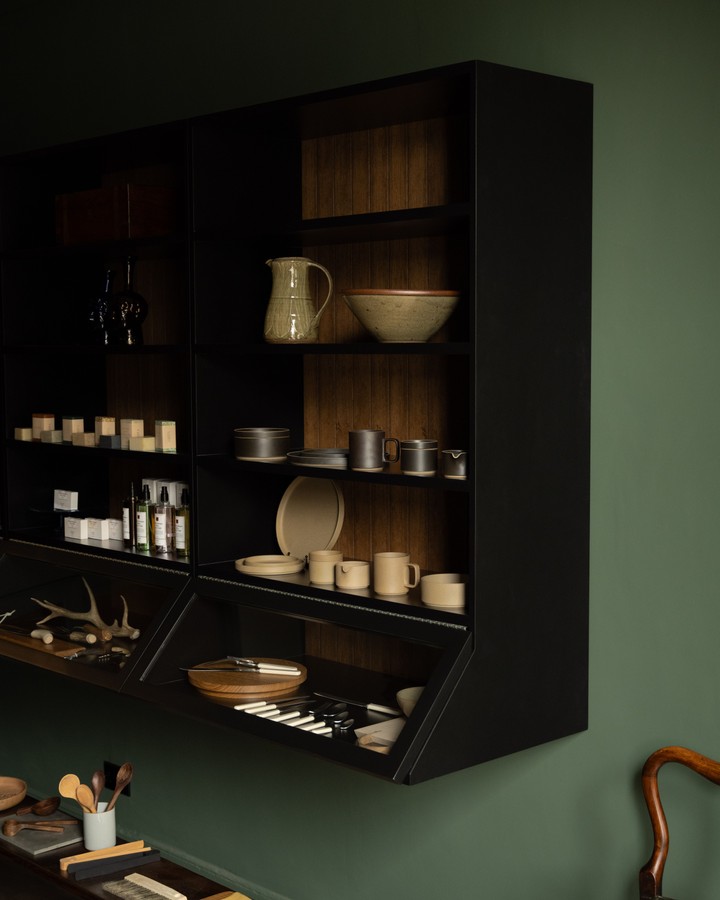 Edinburgh Mercantile Black Shelves, Edinburgh