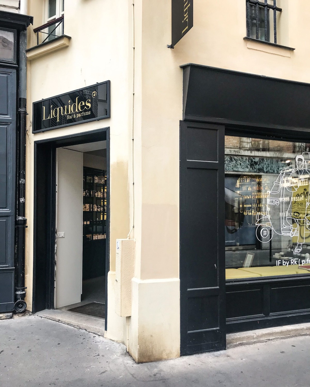Liquides, Paris