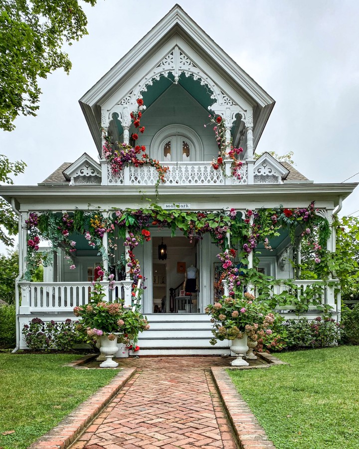 Matriark, Sag Harbor