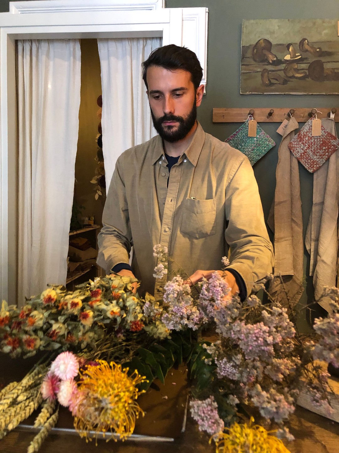 Vicolo Via Mameli, Milan: Dried Flowers