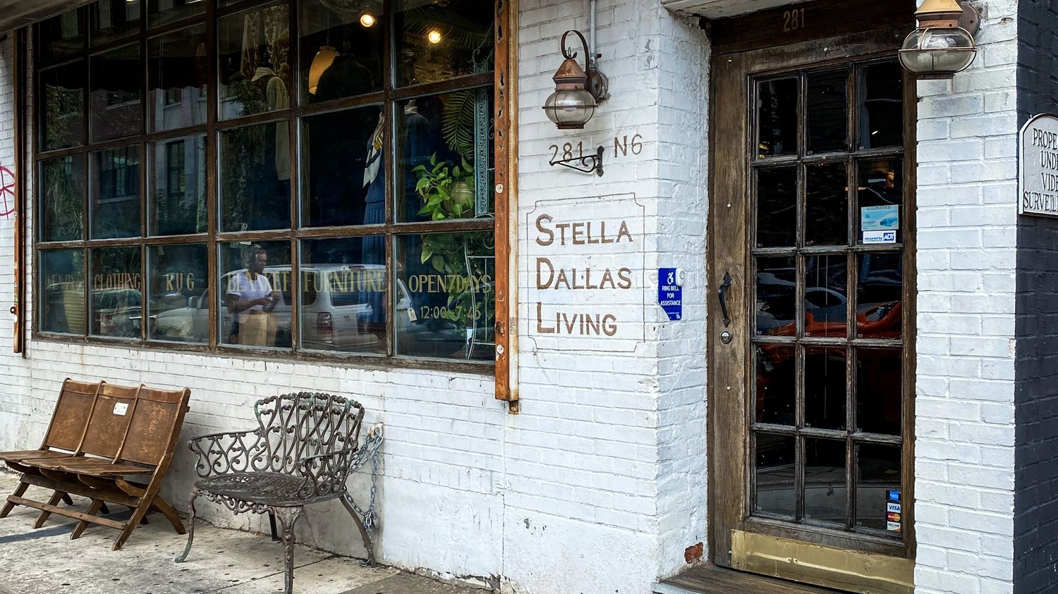 Stella Dallas Living