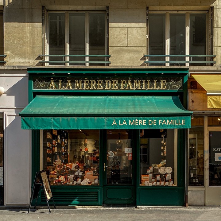 À la Mère de Famille, Paris