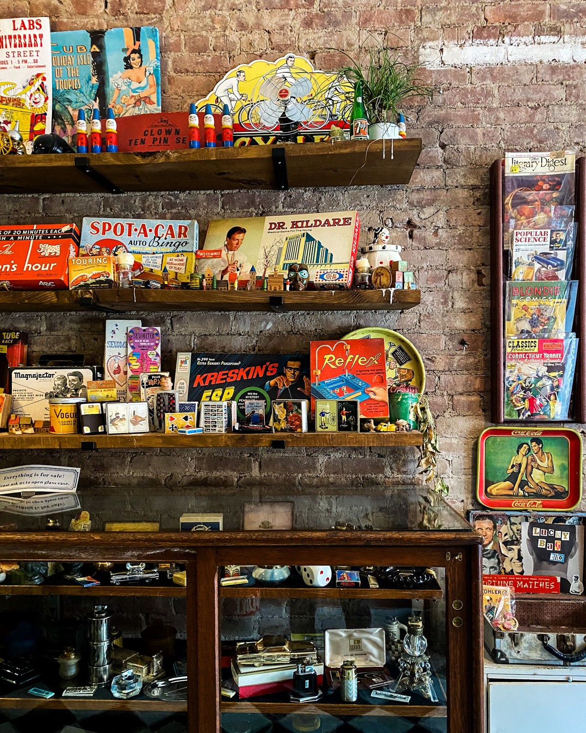Biggie's Bodega, New York