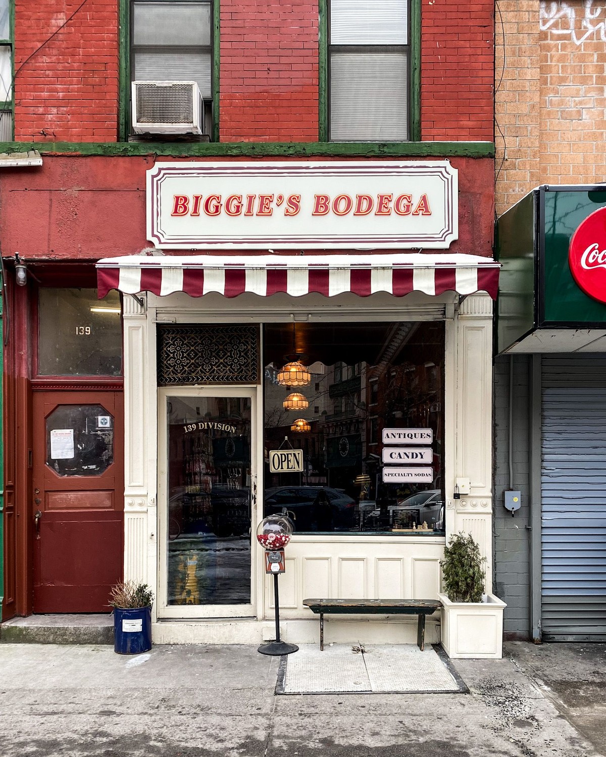 Biggie's Bodega, New York
