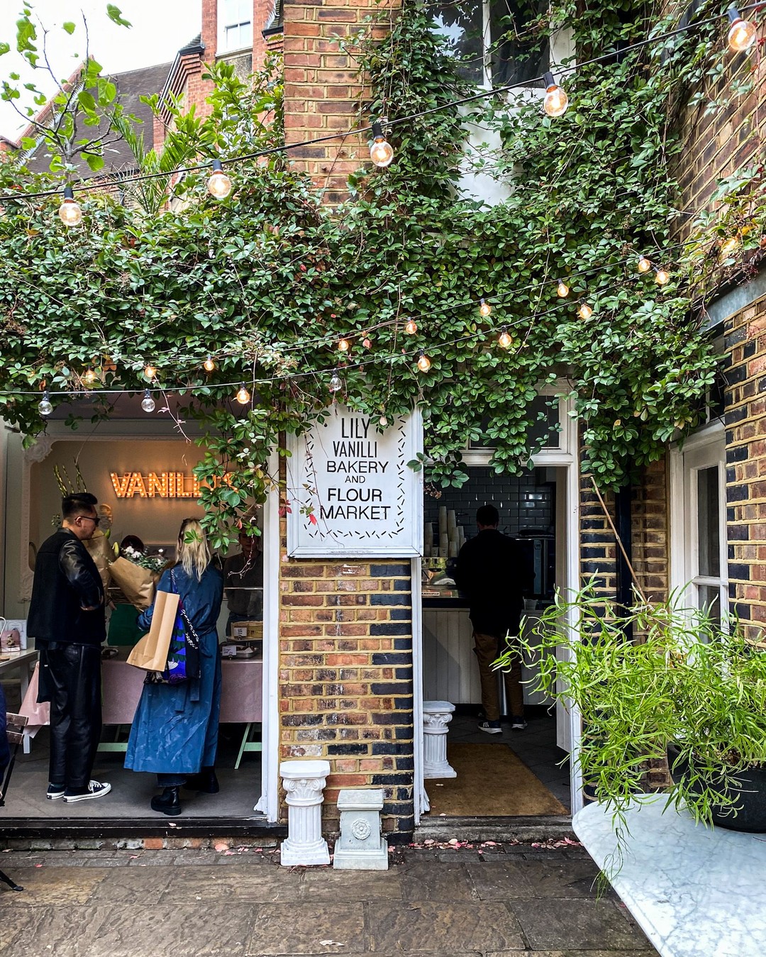 Lily Vanilli, London
