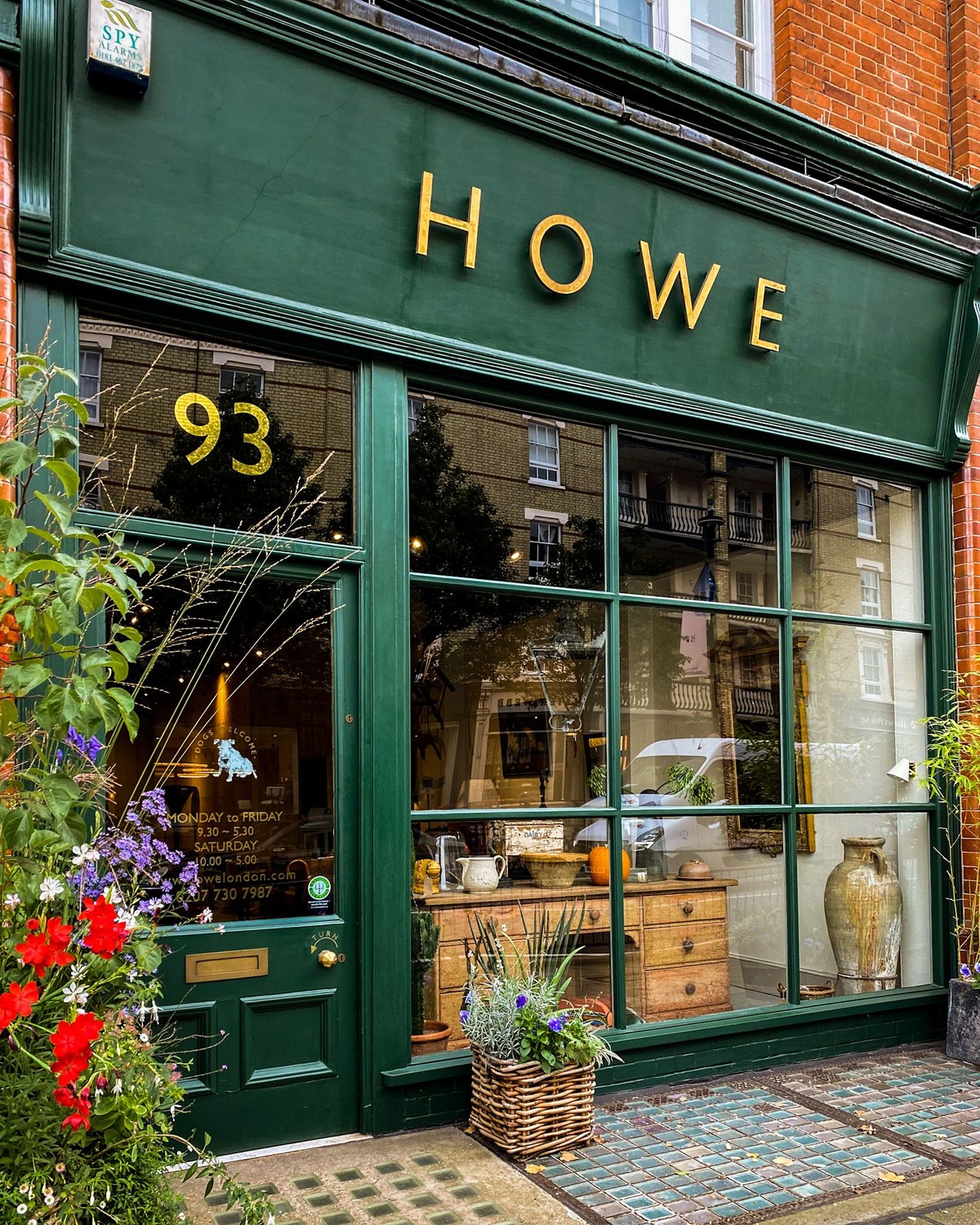 Howe, London
