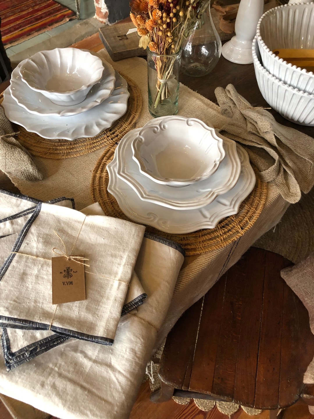 Vicolo Via Mameli, Milan. Table Setting