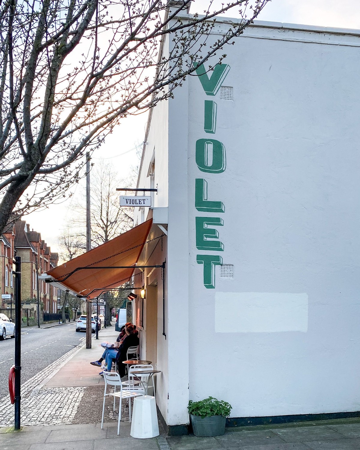 Violet, London