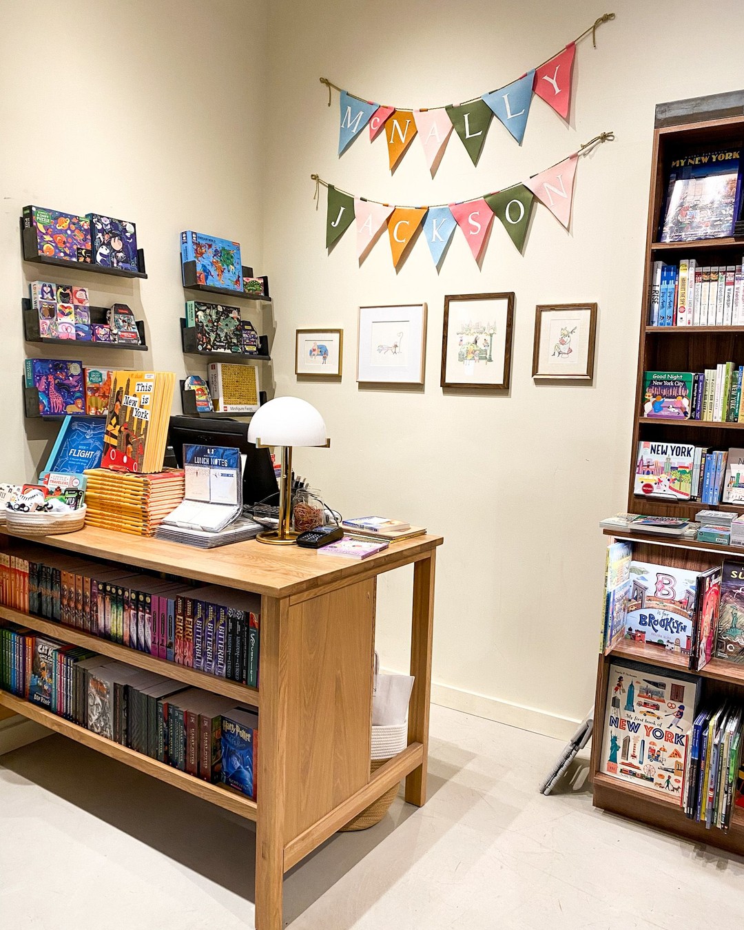 McNally Jackson, Rockefeller Center