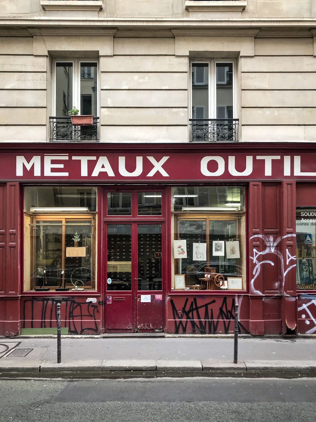 Tartaix, Paris