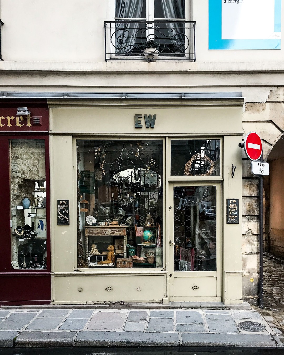 EW, Paris