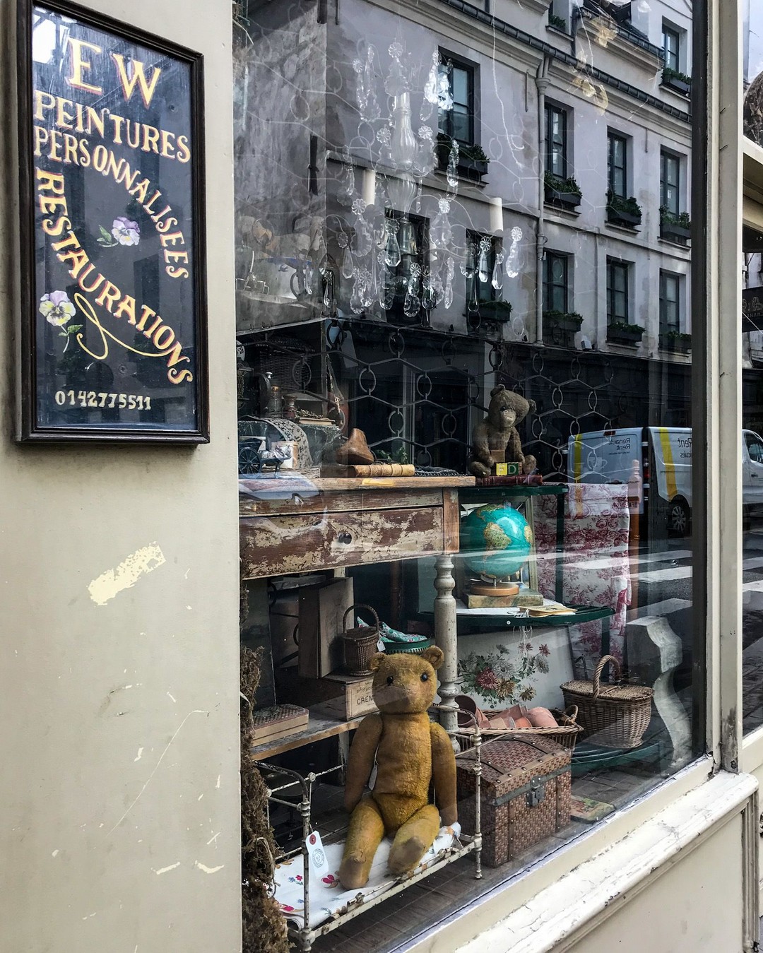 EW, Paris