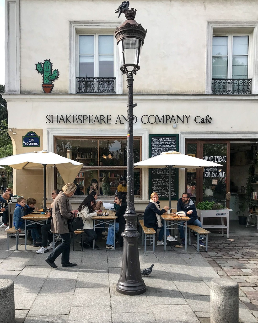 Shakespeare and Company, Paris