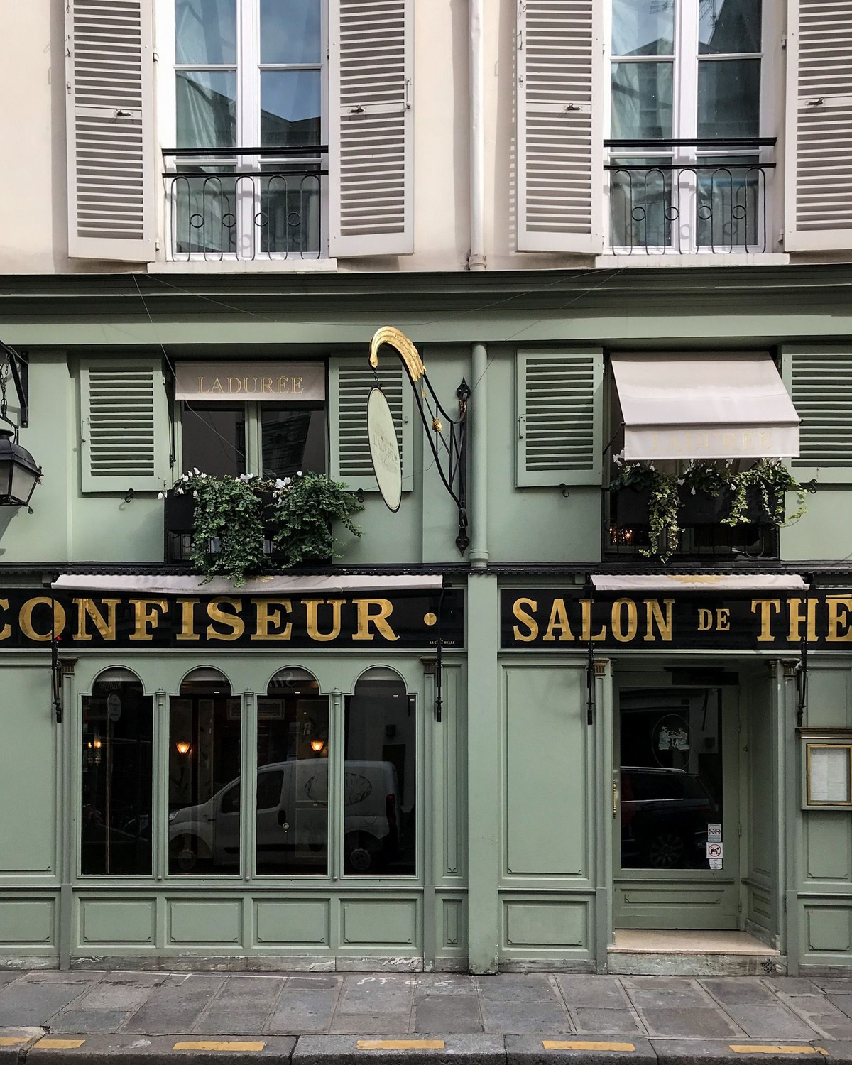 Ladurée, Saint-Germain-des-Prés