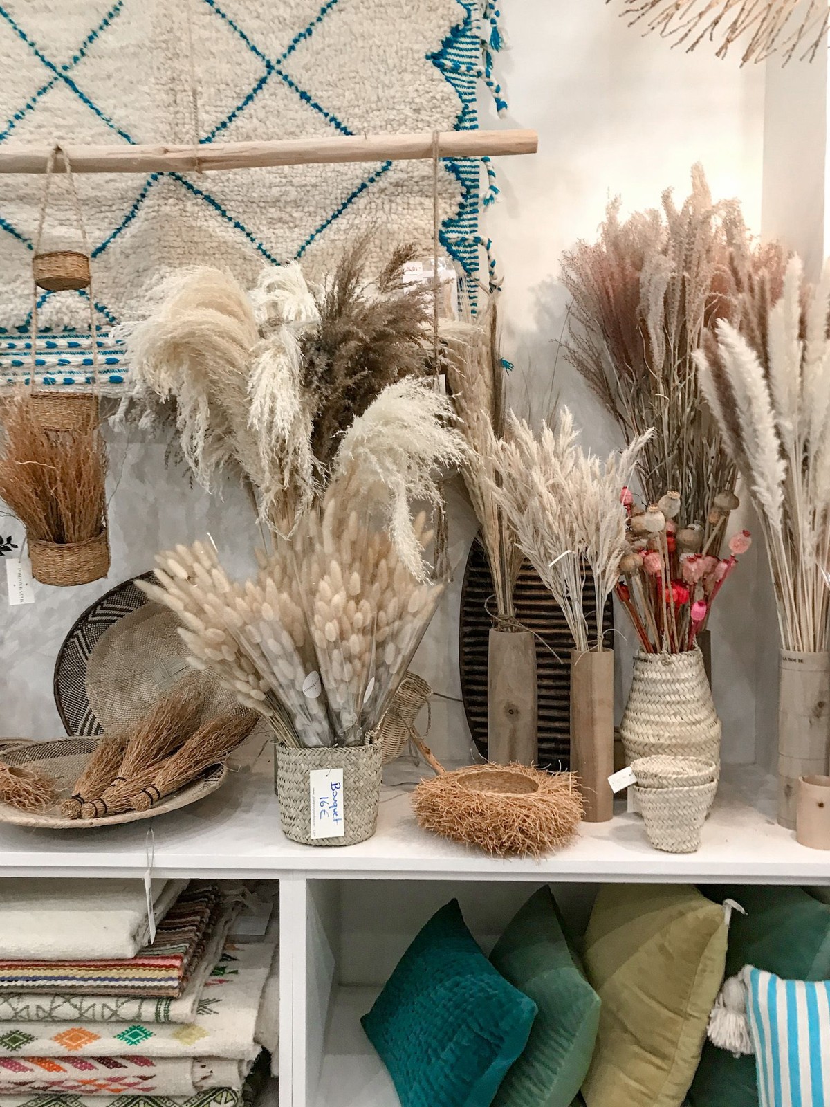 Pompon Bazar, Paris