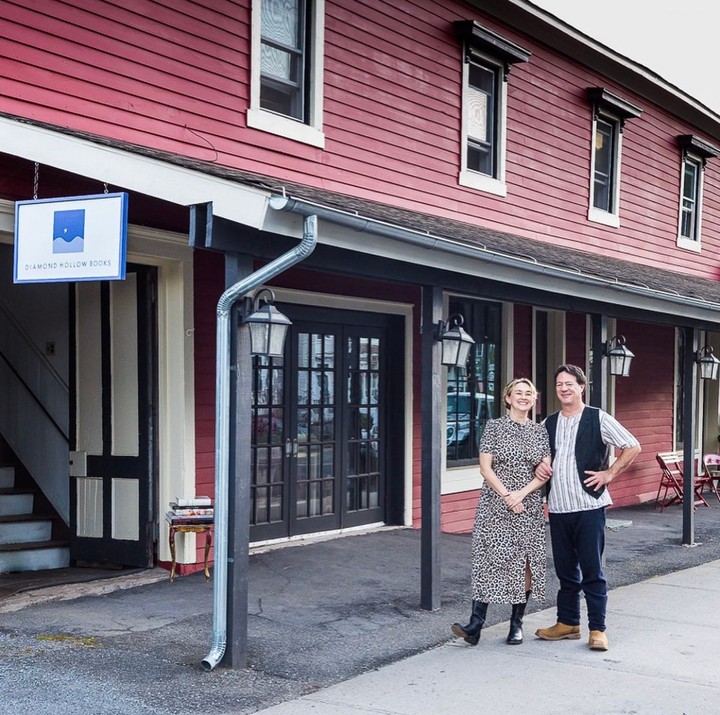 Diamond Hollow Books