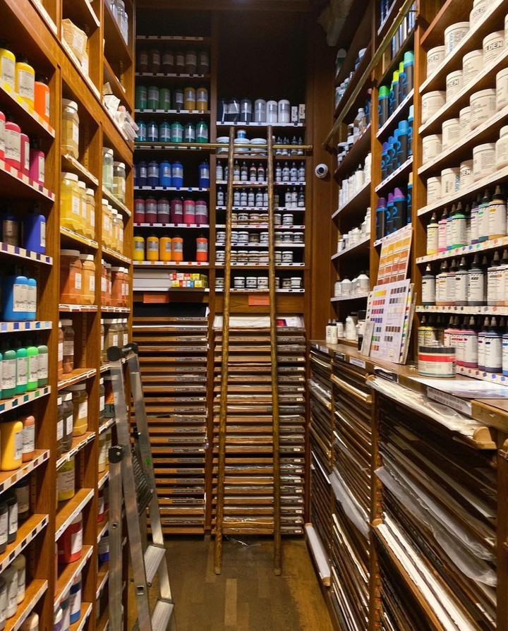 Magasin Sennelier, Paris photo by Katie Rodgers