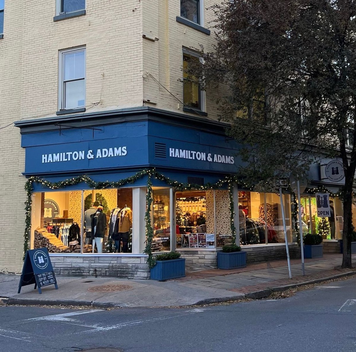 Hamilton & Adams, Kingston