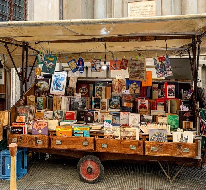 La Bancarella dei Libri