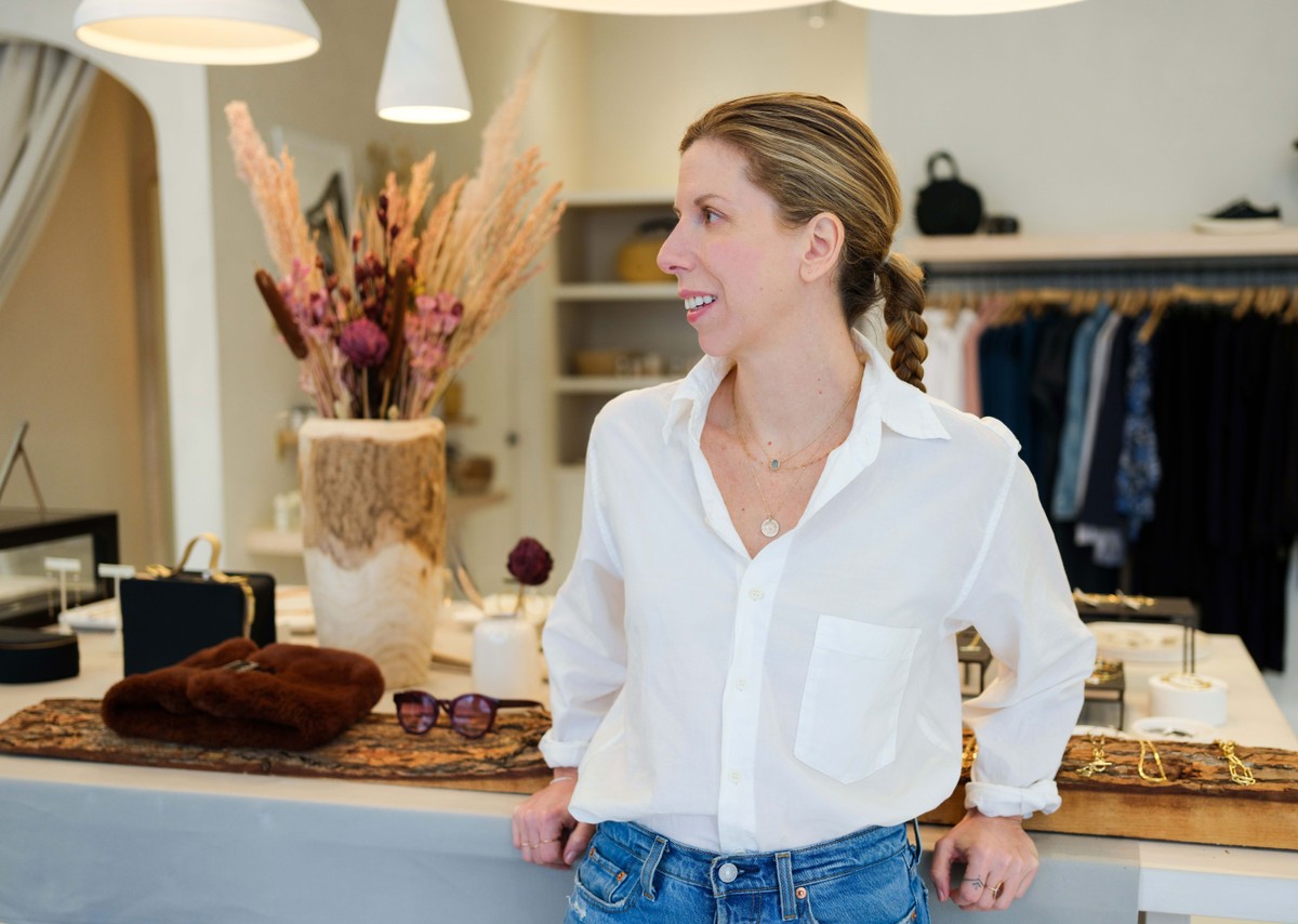 River Mint Finery, Kingston: Kathryn Hammill