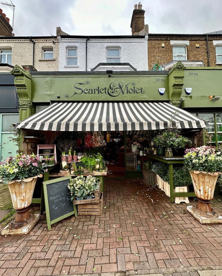 Scarlet & Violet Shopfront photo by Natascha Lien Milsom @itineraywoman 