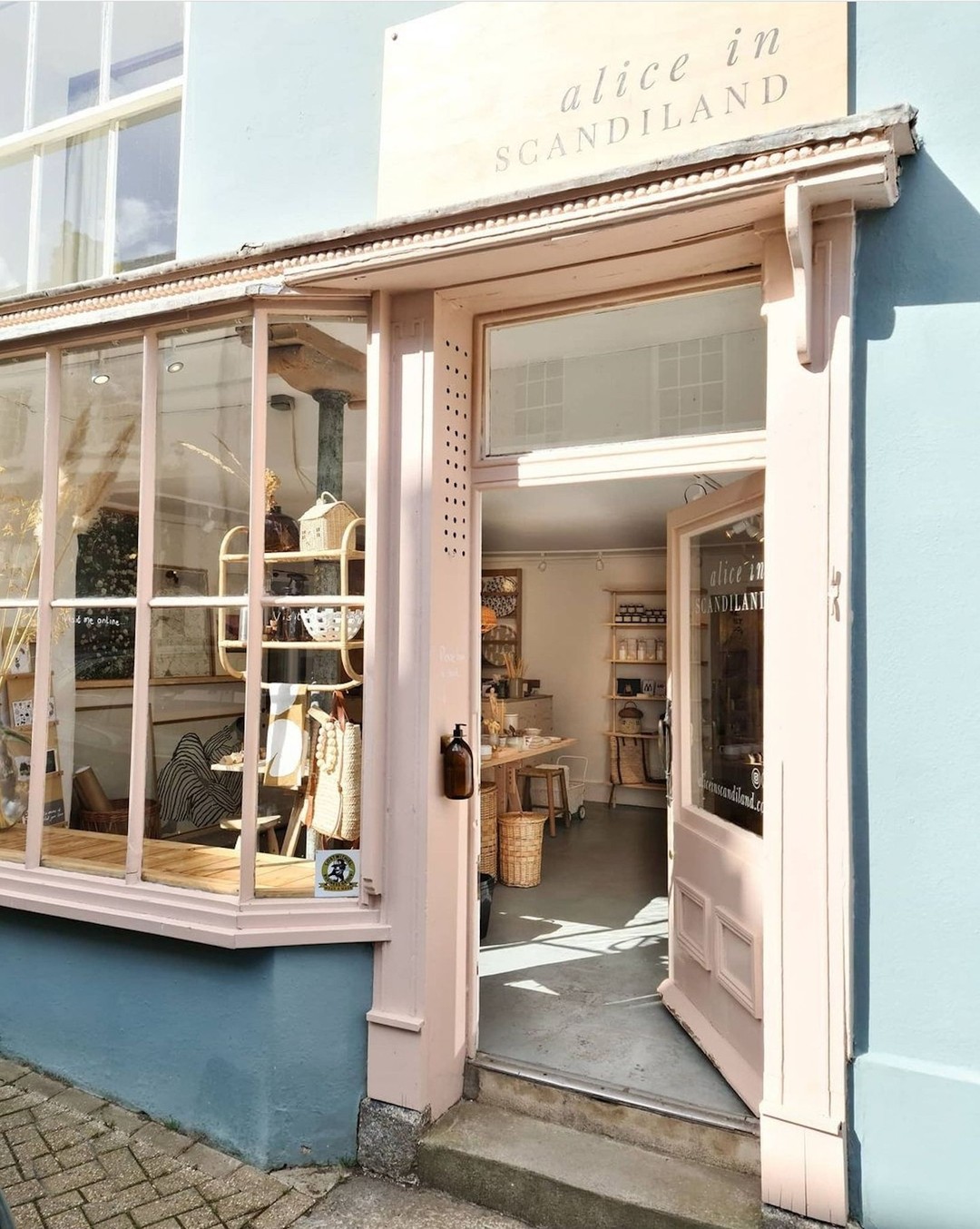 Alice in Scandiland, Lostwithiel