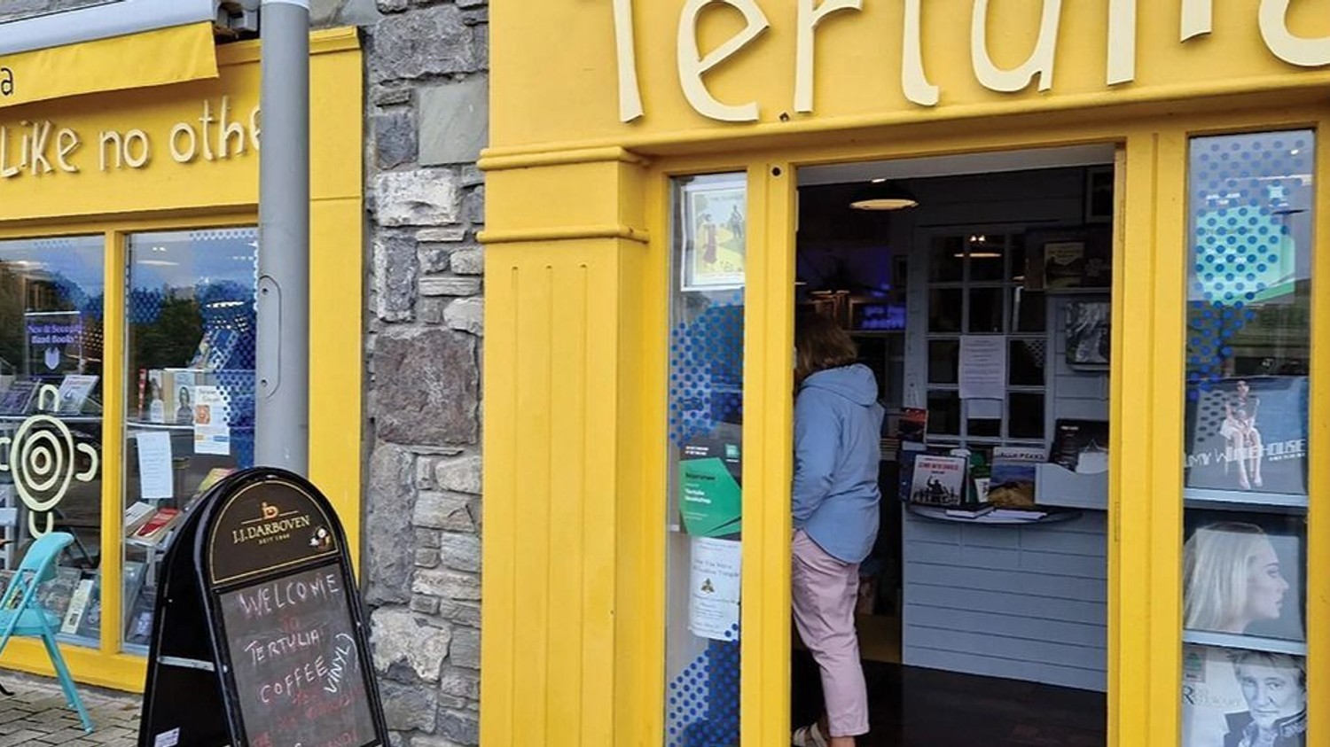 Tertulia, Westport