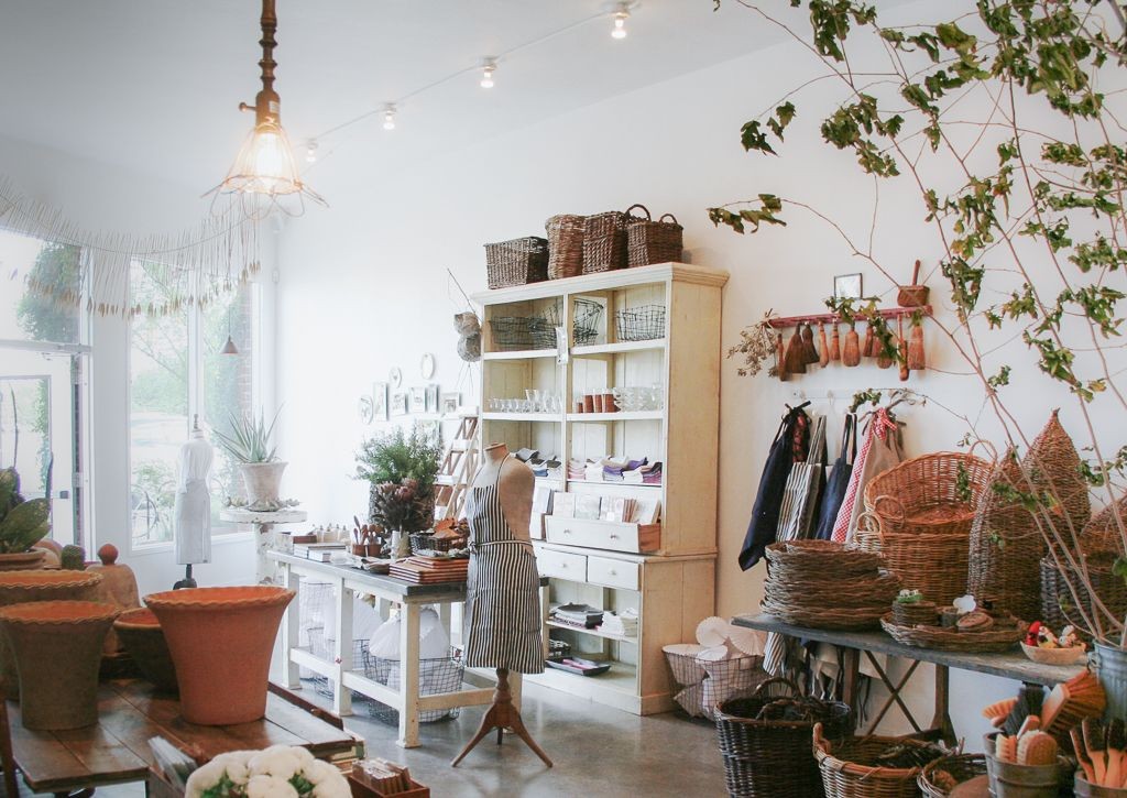 Bon, Tucson: Shop Interior