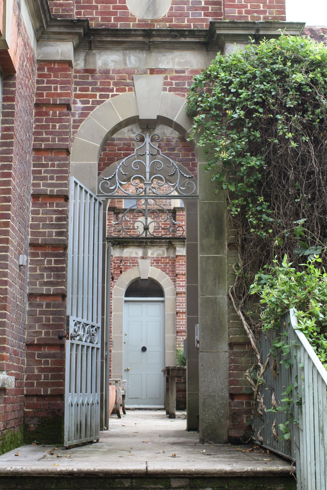 Deans Court Homestore, Dorset
