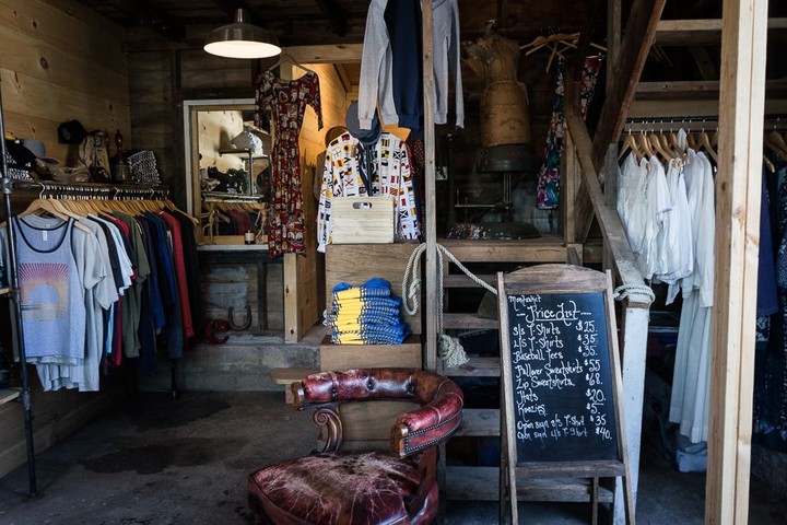 Deep Blue Vintage, Montauk