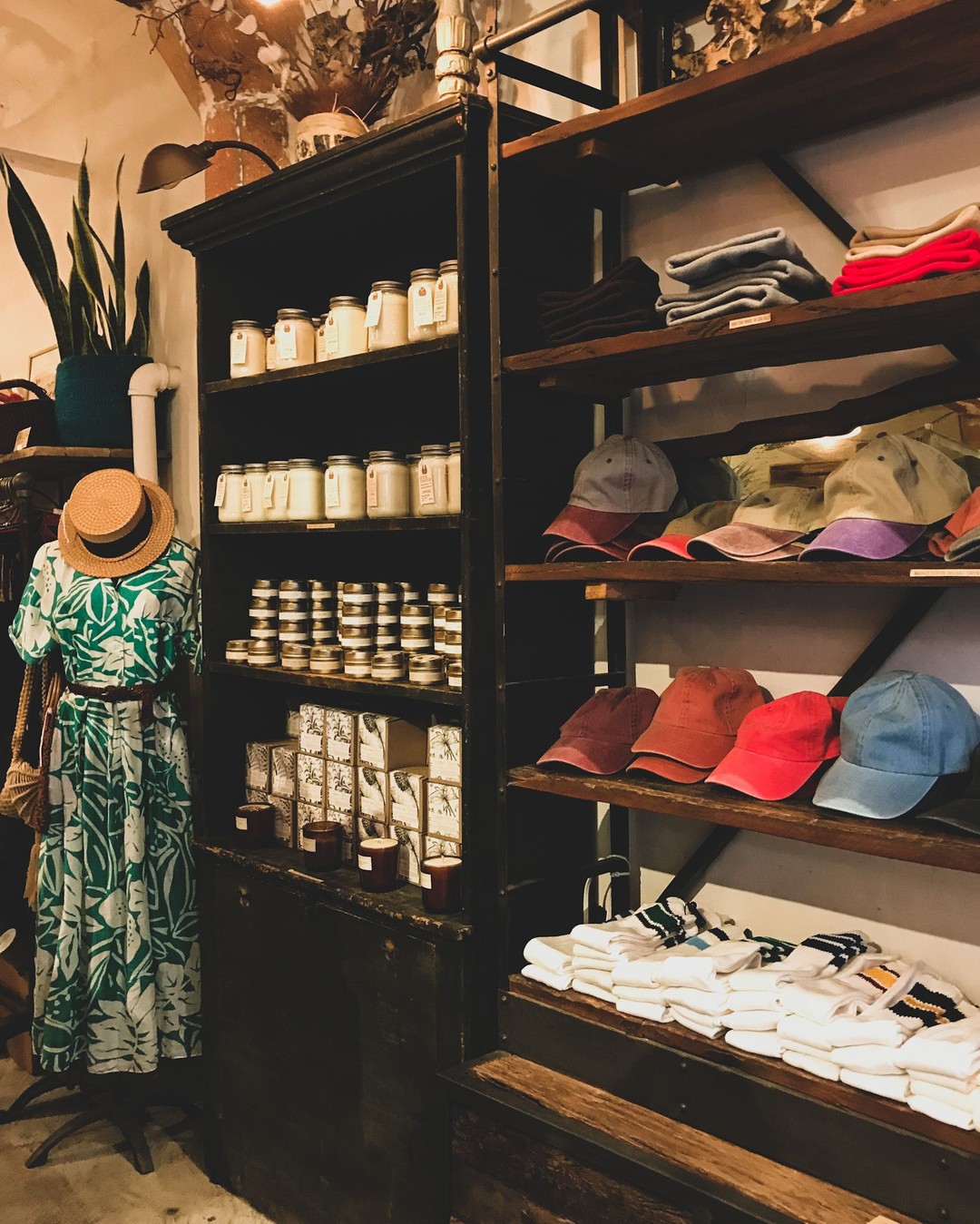 Front General Store, Dumbo