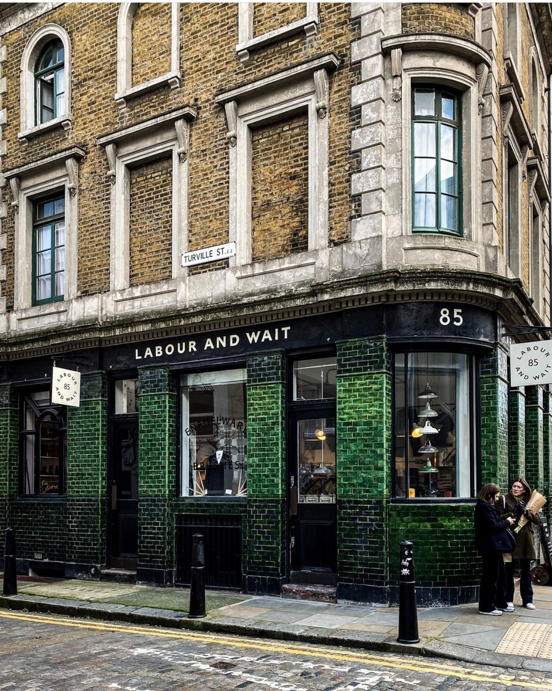 Labour and Wait, Shoreditch