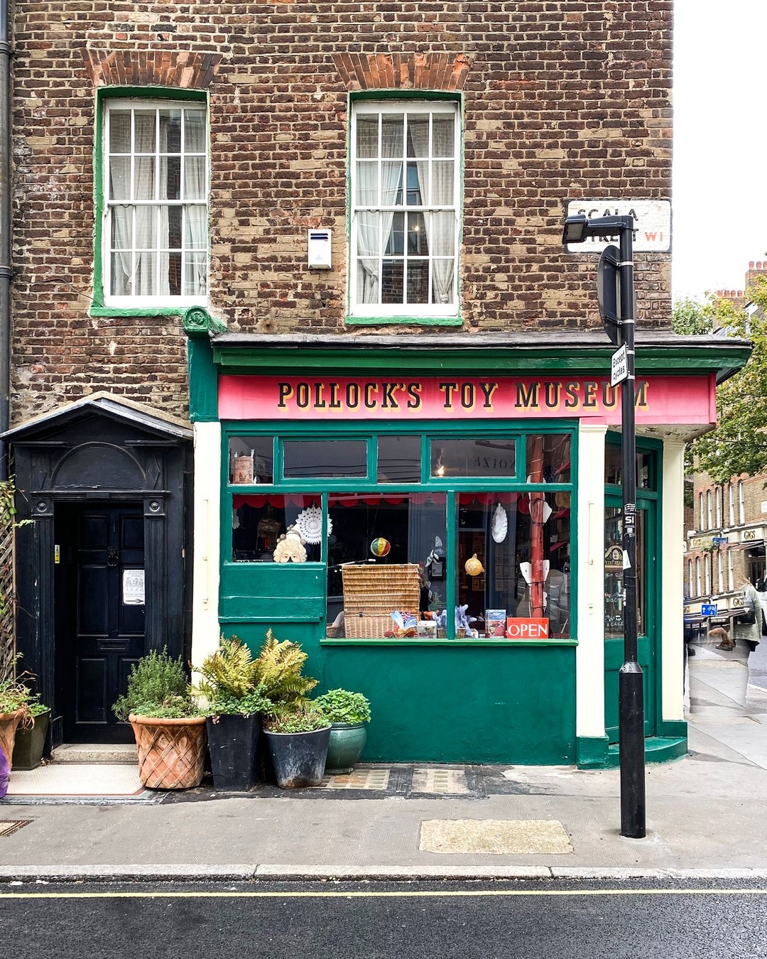 Pollocks Toy Museum & Shop, London