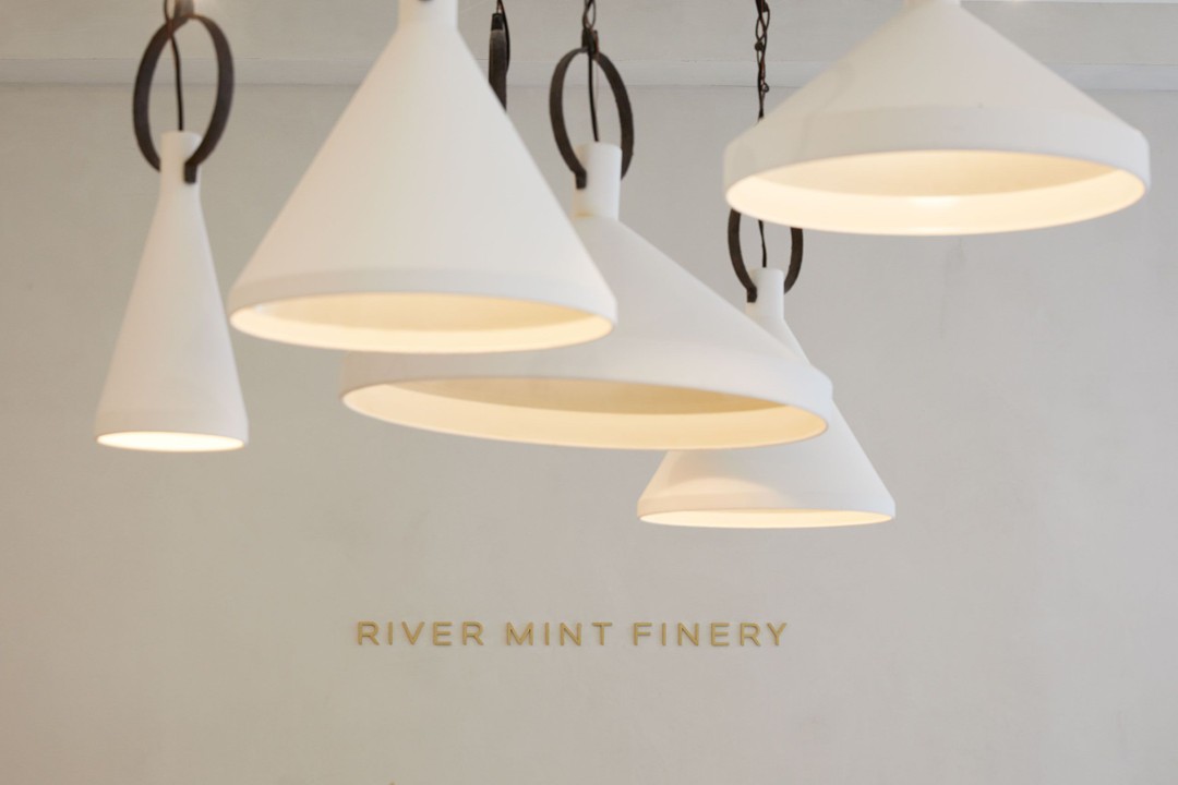 River Mint Finery, Kingston